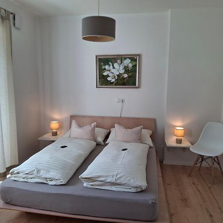 Haus Hafner Sonniges Apartment Terlano Bagian luar foto