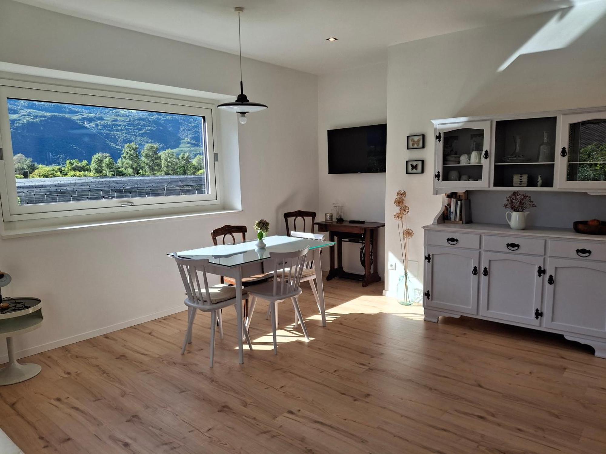 Haus Hafner Sonniges Apartment Terlano Bagian luar foto